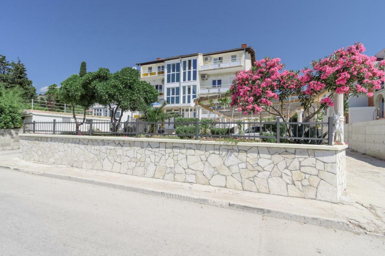 Renic Apartmani Kaštela Exterior foto