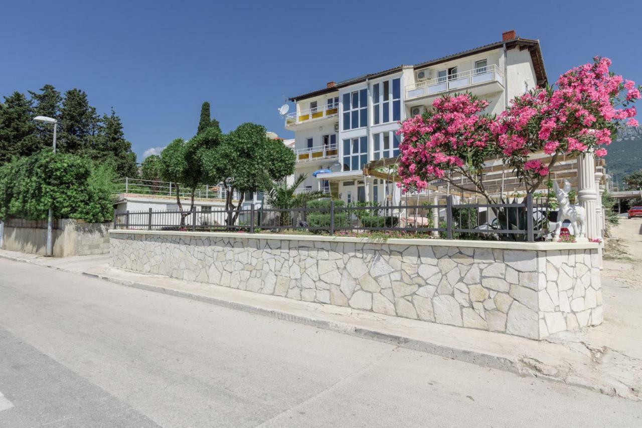 Renic Apartmani Kaštela Exterior foto